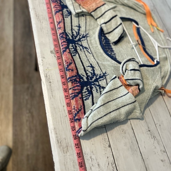 FREE PEOPLE Palm Breeze Pullover color
Sky Large - Picture 10 of 10
